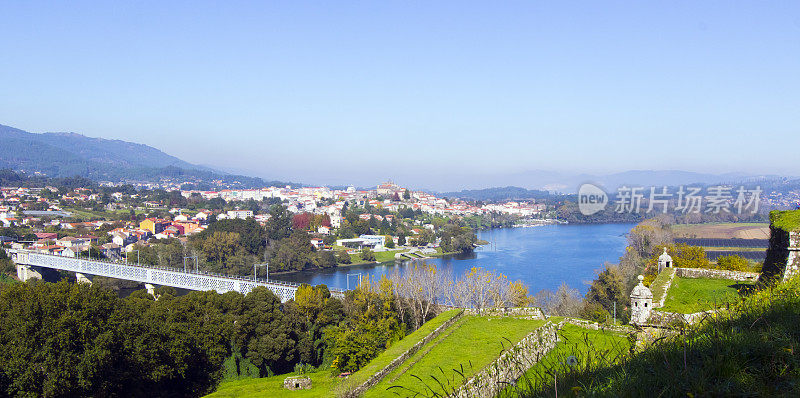 Valença do Minho, Tui老城和国际桥。